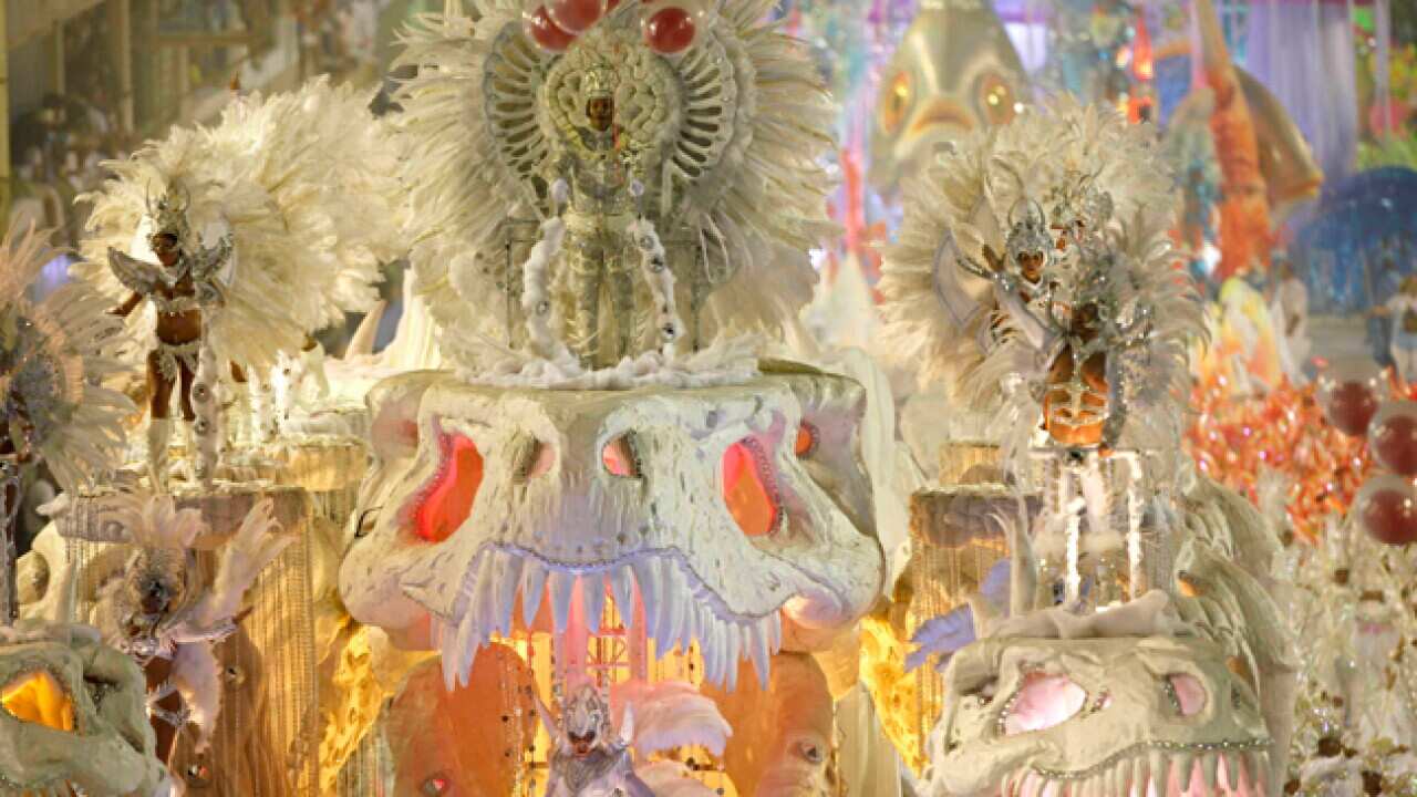 brazil_carnival_float_120217_b_aap_27876806