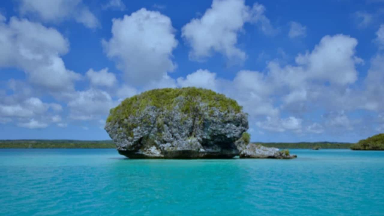 Baie d’Upi à l’île des Pins crédit : Ludmila Zie