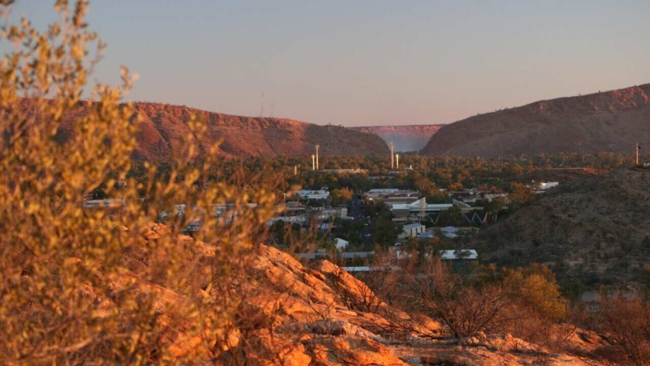 alice_springs-900x0.jpg