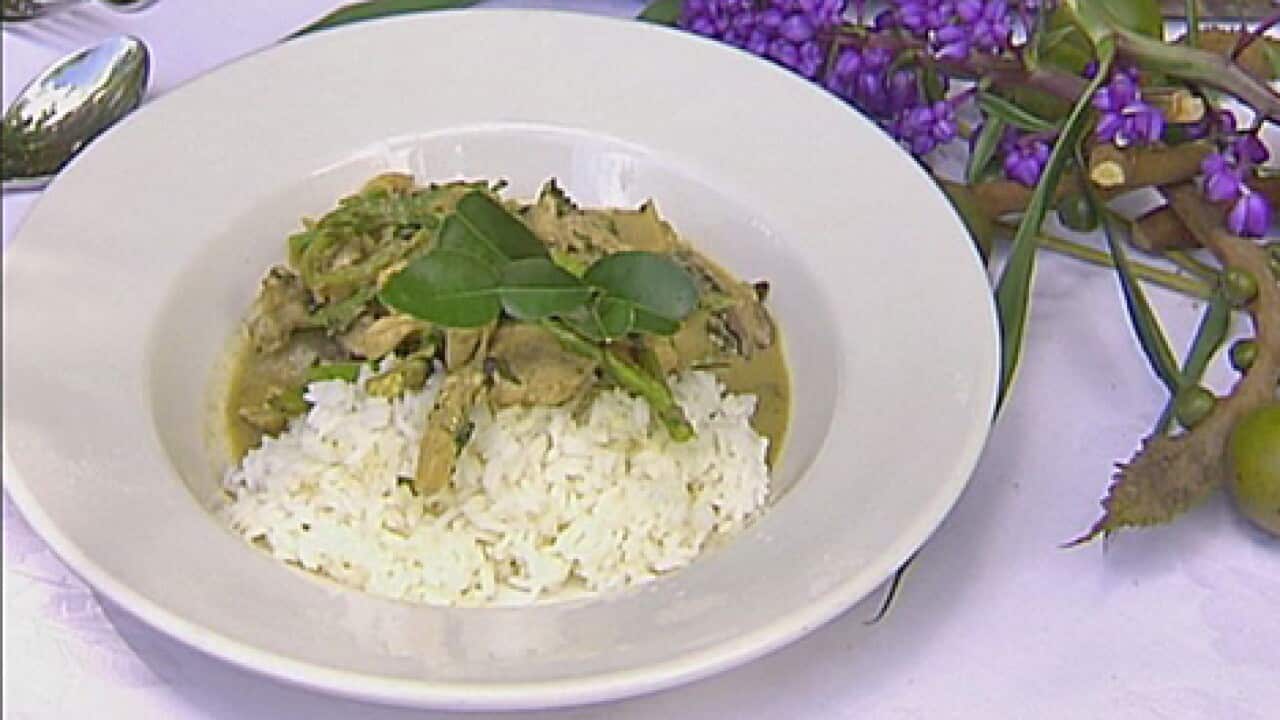 Green curry with bamboo