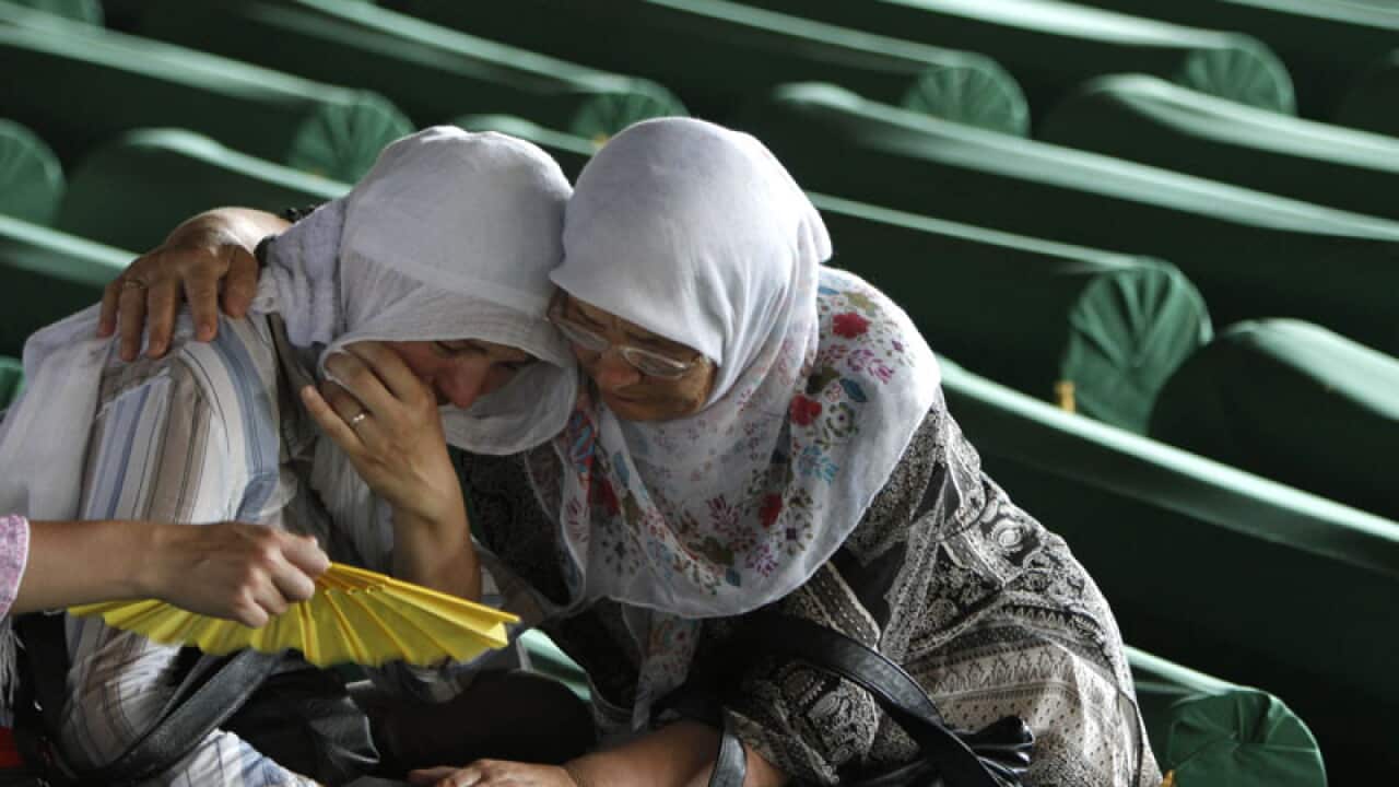Hundreds pay respect to Srebrenica victims