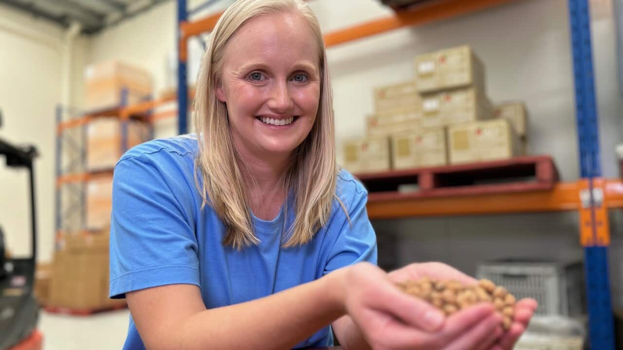 Laura Hindson makes dairy-free milk from tiger nuts (SBS Scott Cardwell).jpg