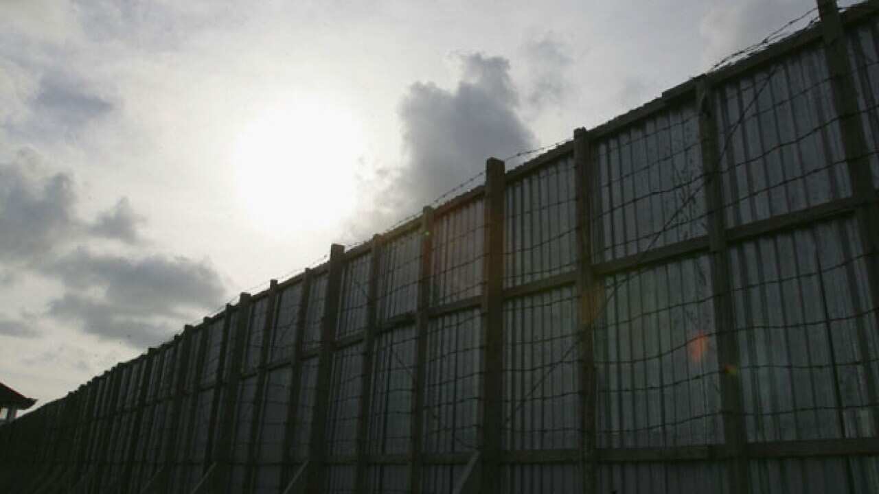 bali_prison_111007_b_getty_1064454245