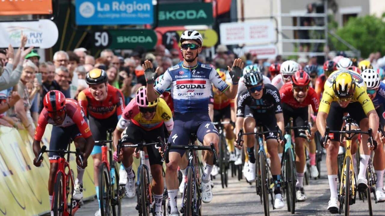 Julian Alaphilippe wins stage 2 of the Criterium du Dauphine 2023.