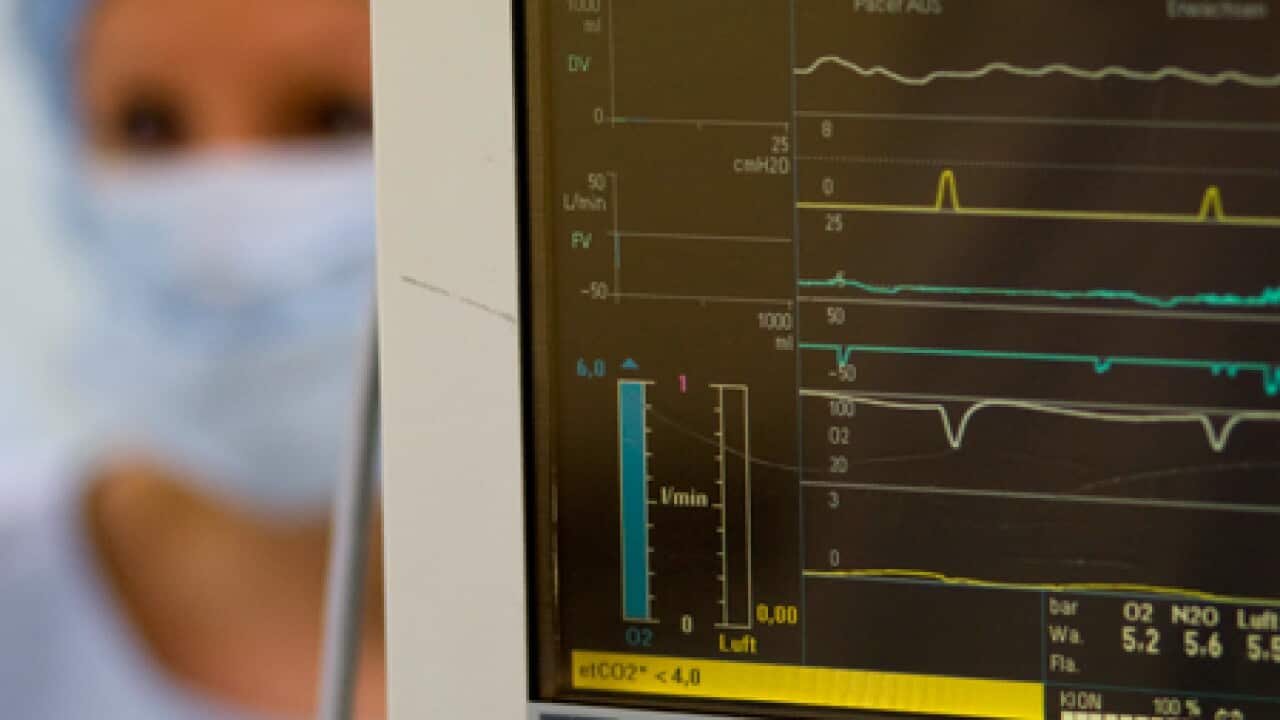heart_monitor_doctor_101115_B_reuters_241540045