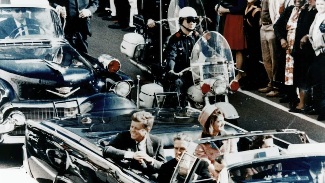 jfk_motorcade_wikimediacommons.jpg