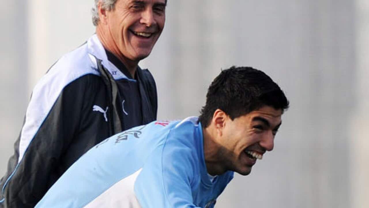 Oscar-Tabarez_Luis-Suarez_100706_L_aap-_638795188