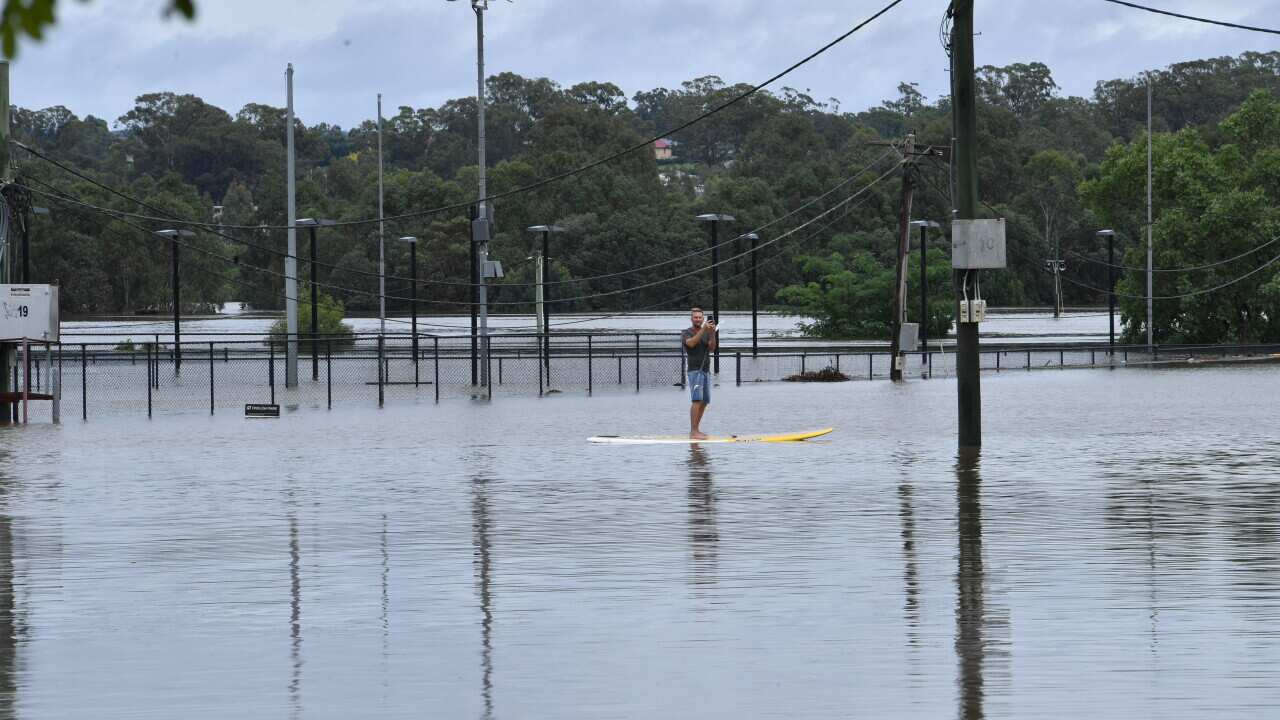 FLOODS NSW