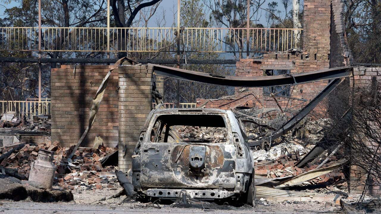 car_fires_131018_AAP.jpg