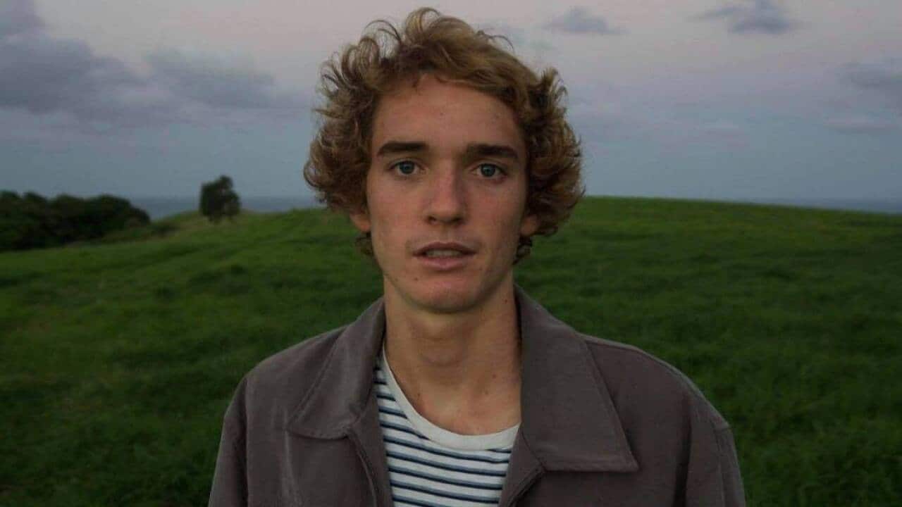 Curtis Cloake is urging the Federal Government to introduce free therapy for young people.