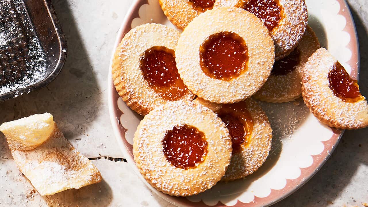 Menorcan jam drops (crespells menorquin)