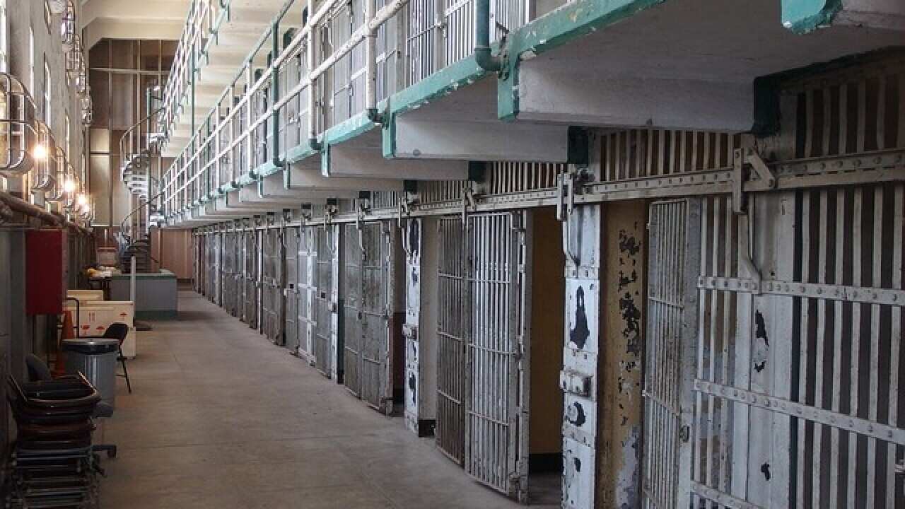 Prison - Refugees to sentence life in prison for serious offences in Australia