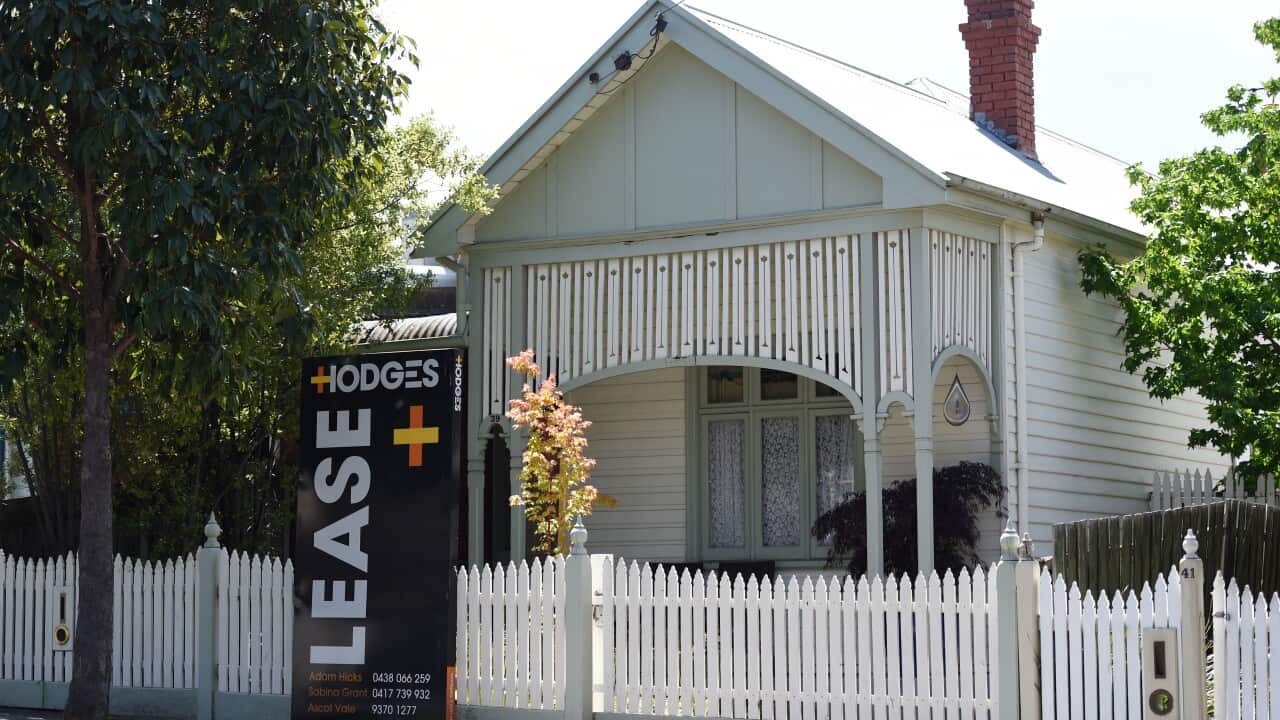 A Victorian era 1 storey house in Melbourne with a 'For Lease' sign out the front.