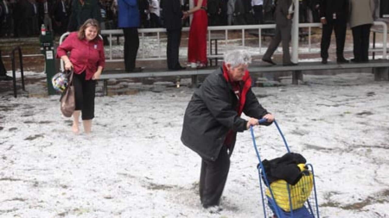 hail_flemington_100307_b_aap_576247179