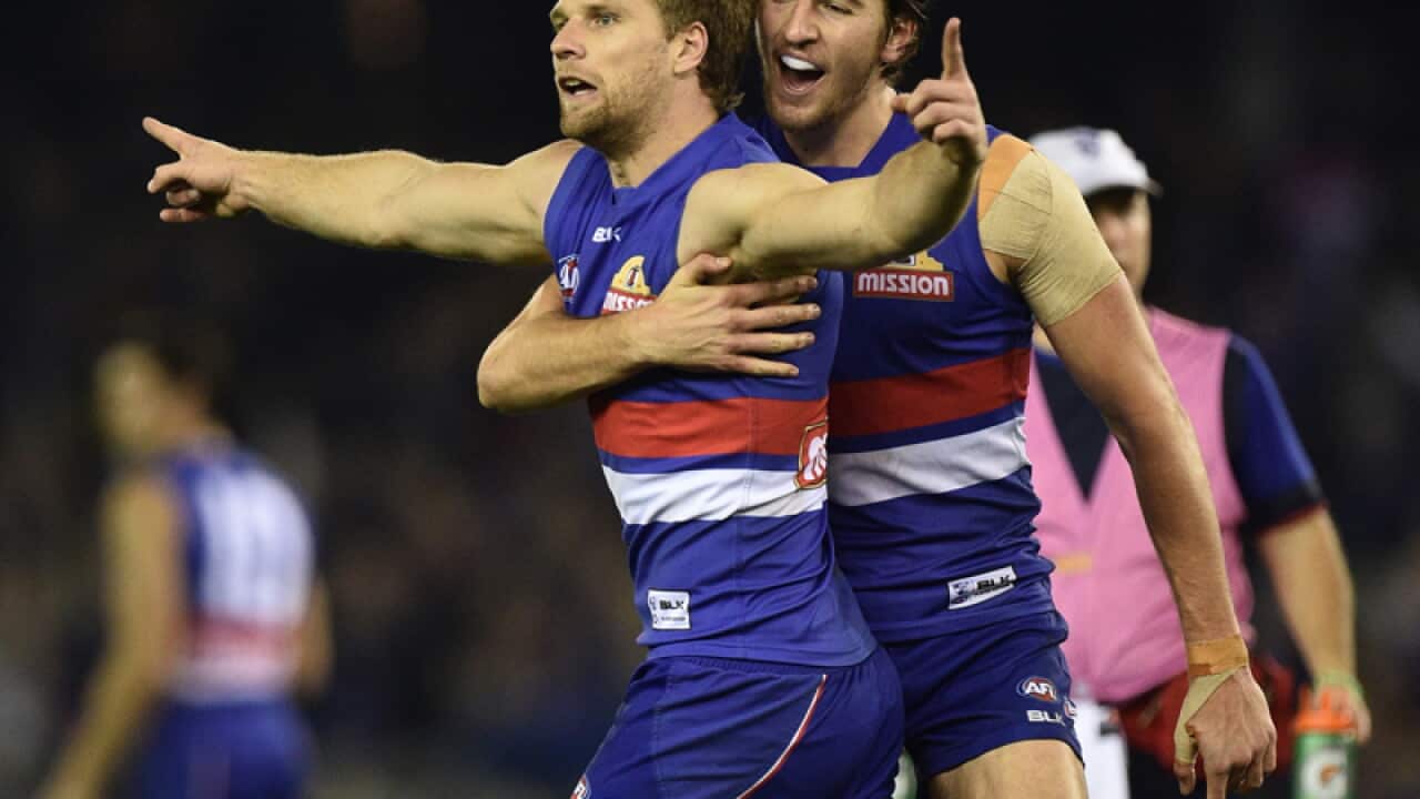Jake Stringer (L) and Marcus Bontempelli of the Bulldogs