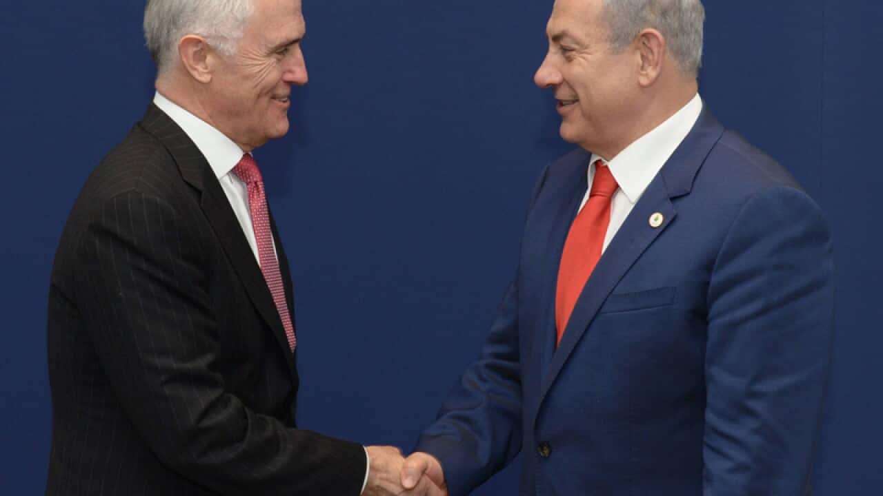 Israeli Premier Benjamin Netanyahu (R) meeting PM Malcolm Turnbull