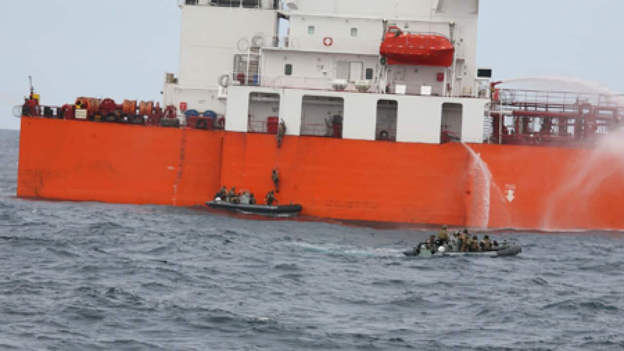 hmas_melbourne_pirates_110105_B_aap_1333009609