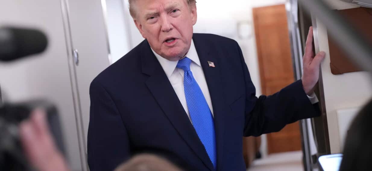 Trump says fresh Iran talks set to begin after major strikes called off