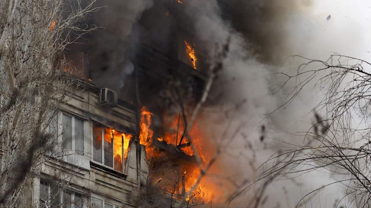 Burning nine-storey apartment building in central Volgograd,