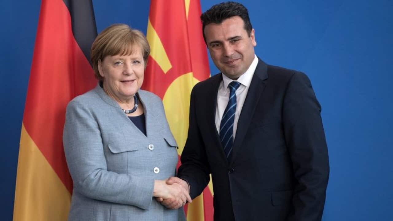 German Chancellor Angela Merkel (L) with Macedonian Prime Minister Zoran Zaev