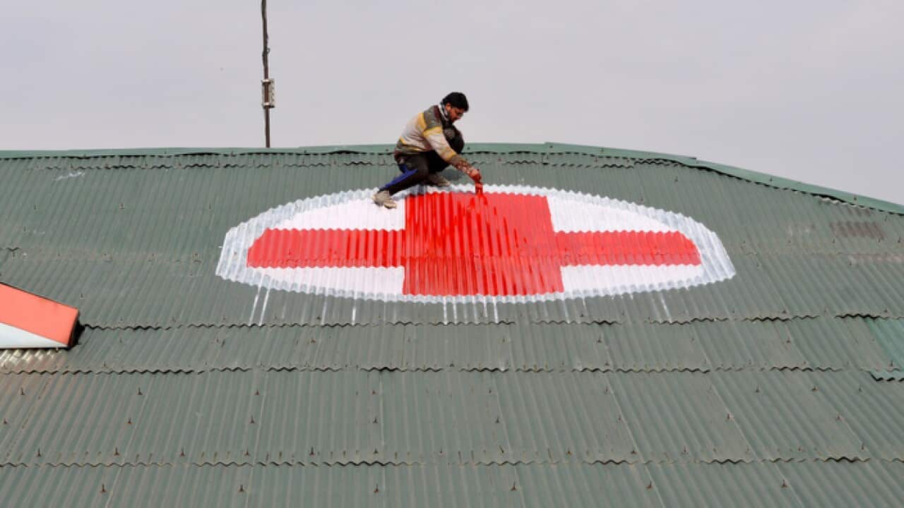 Sİviller, kızıl haç işaretlerinin tarafları bombalamaktan vazgeçireceğini düşünüyor.