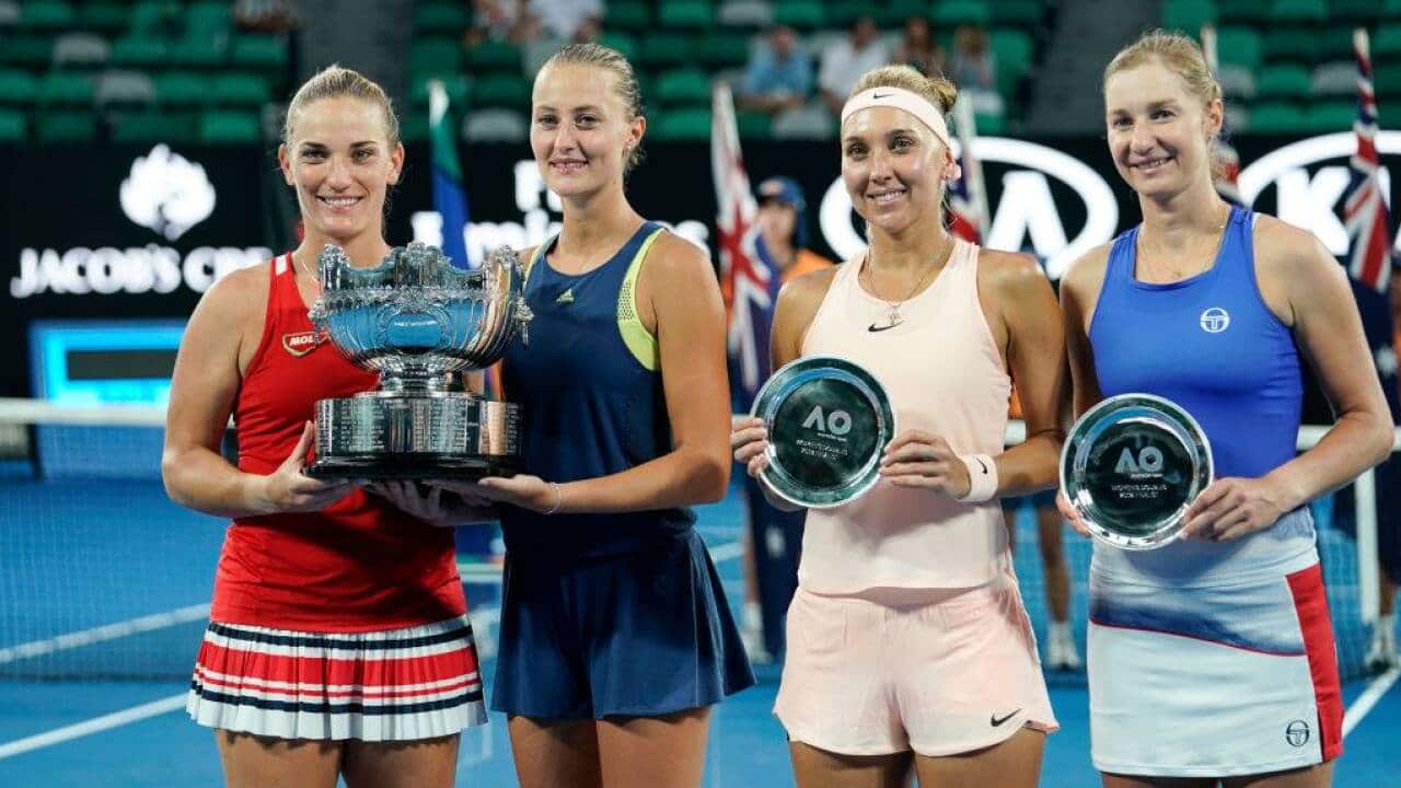 Elena Vesnina and Ekaterina Makarova in the second place in doubles. Kristina Mladenovic (France) and Timea Babos (Hungary) with the trophy