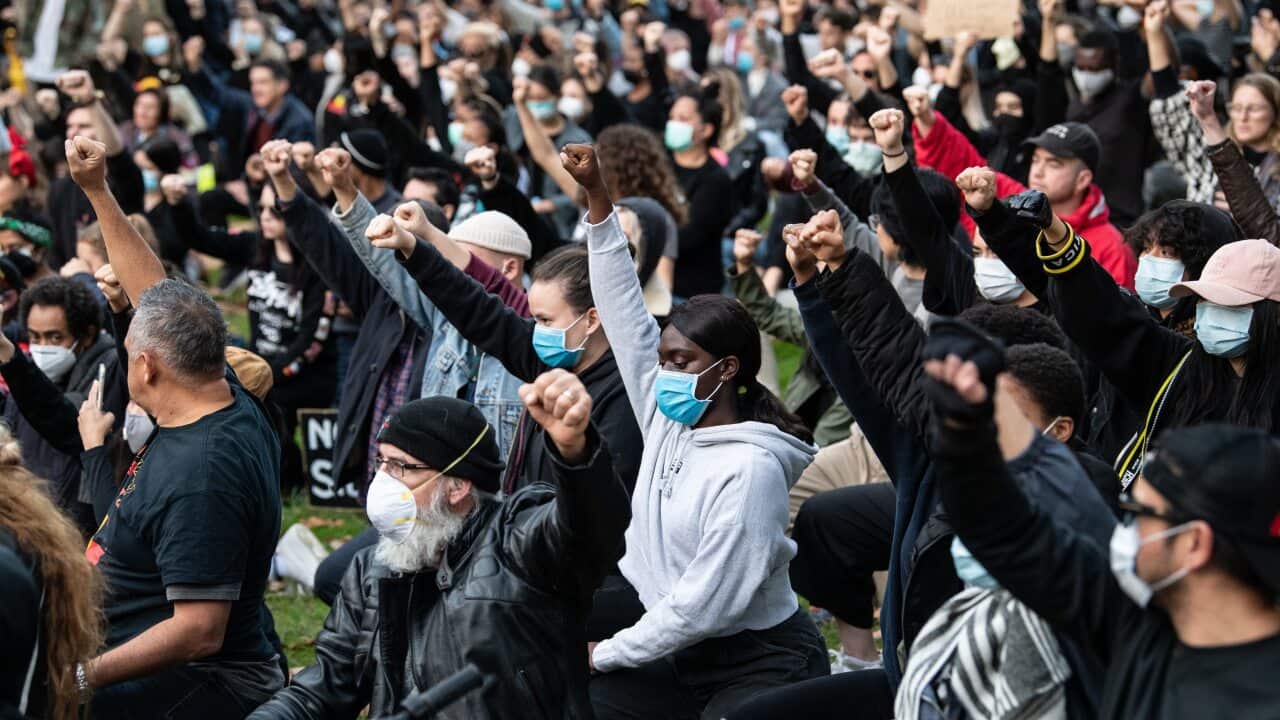 Thousands of protesters took a knee in Sydney at 4.32pm to mark the 432 Indigenous deaths in custody since 1991.