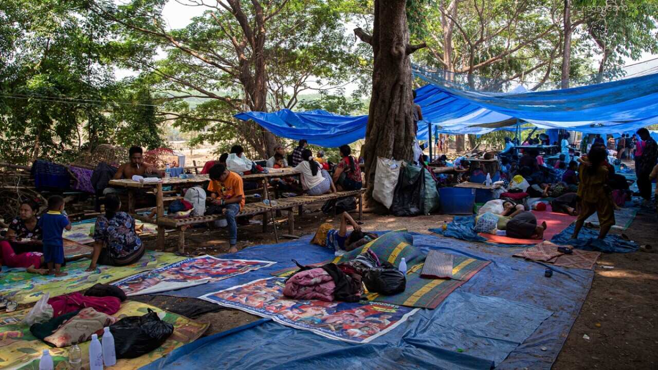 နေရပ်စွန့်ခွာတိမ်းရှောင်နေရဆဲ ကရင်စစ်ဘေးရှောင်များ