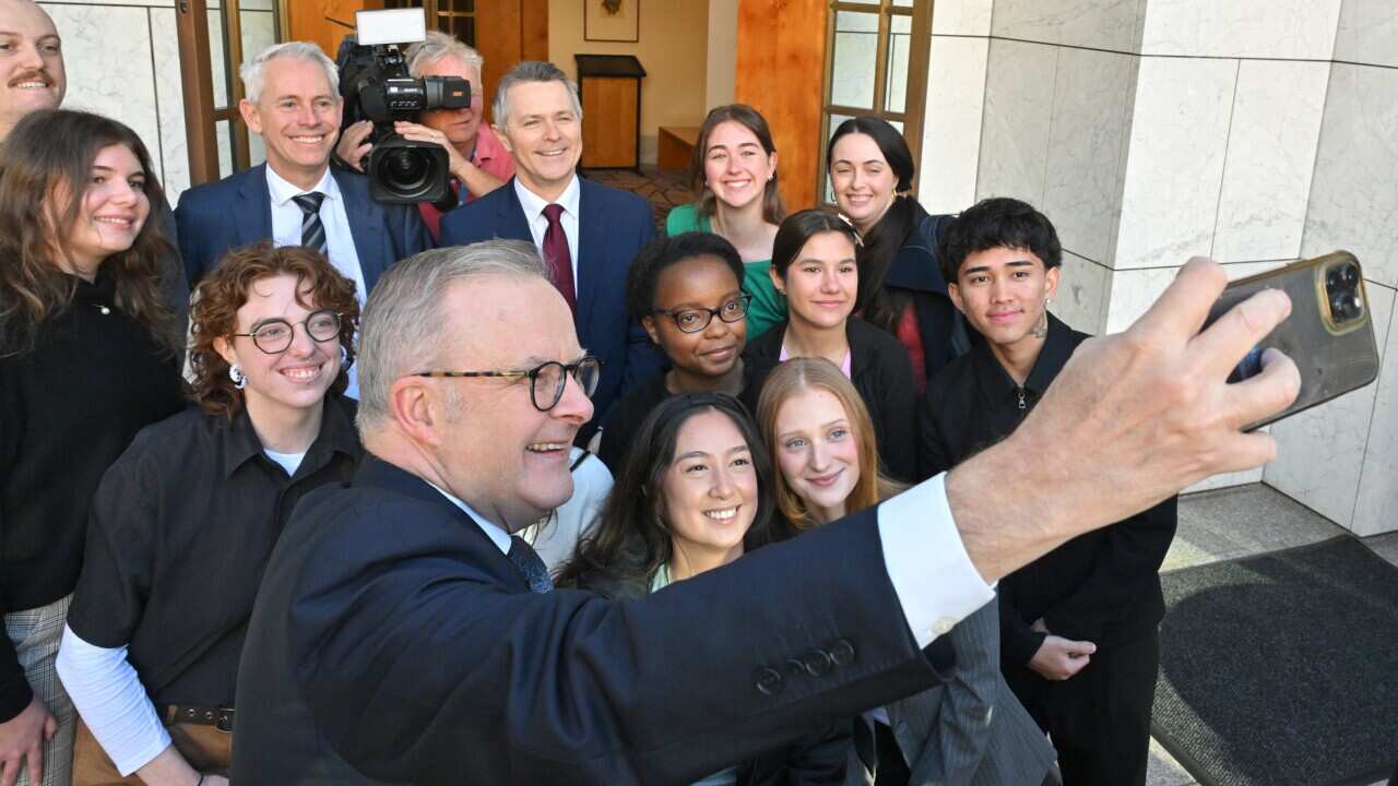 ANTHONY ALBANESE HECS DEBT STUDENTS