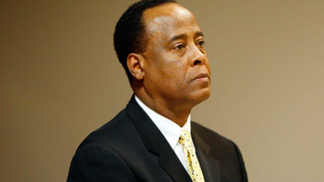conrad_murray_jacko_dr_100204_B_ap_1709978955