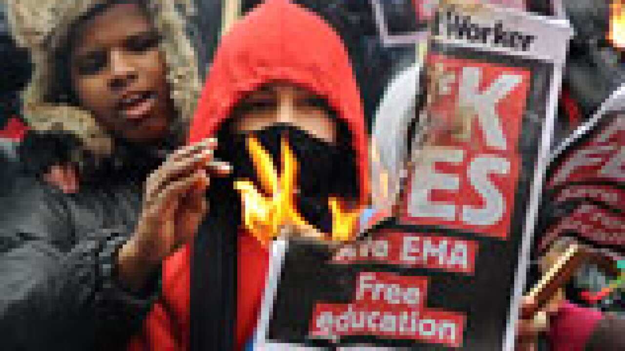 UK_student_protest_s_101130_getty_110191063