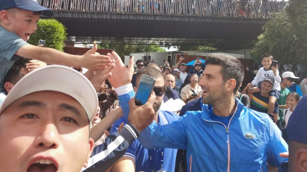 悉尼网球教练路见到心目中的英雄德约科维奇