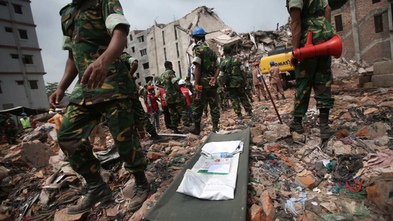 Bangladesh building collapse toll hits 500