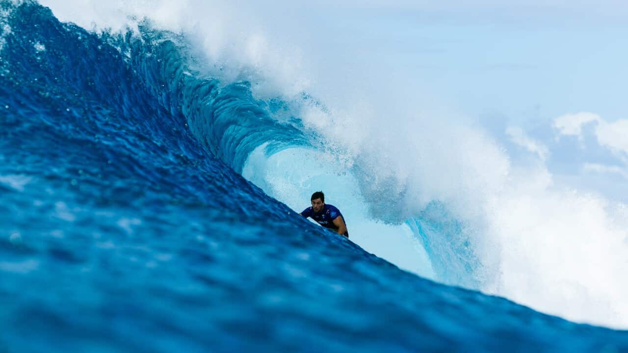 SURFING SUNSET BEACH 2024