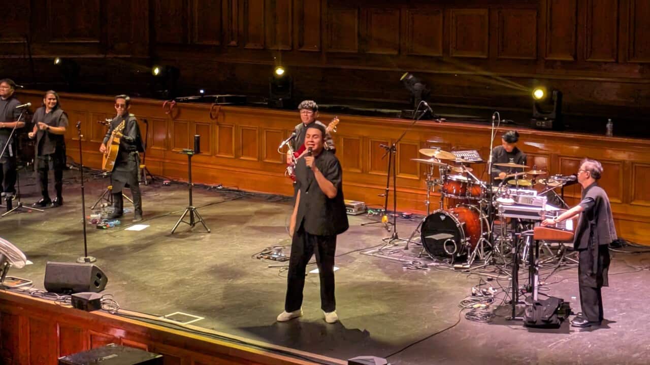 Tulus performing at Melbourne Town Hall during the Soundsekerta festival, 1 October 2025. Credit_ Anne Parisianne_SBS Indonesian.jpg