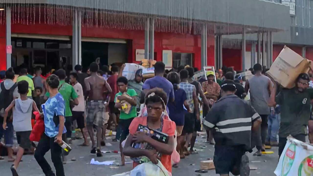 TOPSHOT-PNG-POLICE-CRIME-UNREST