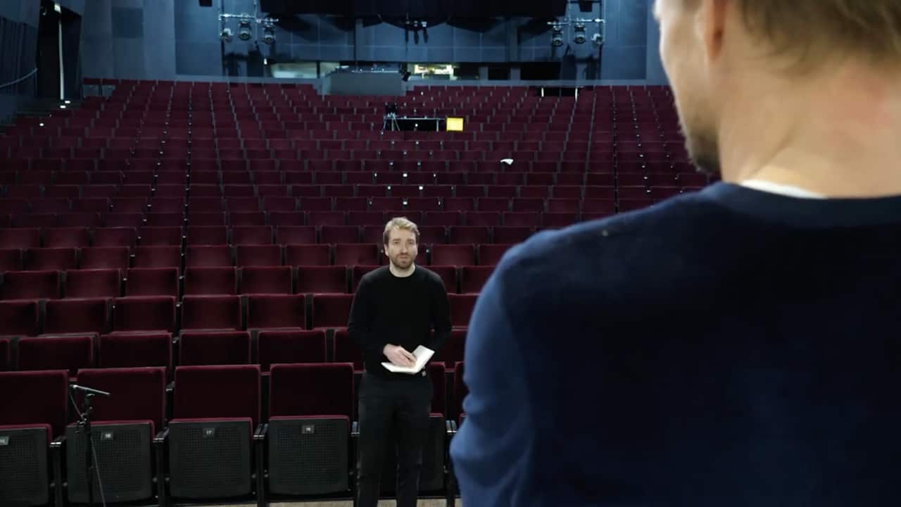 Martin im Theater_Schauspiel FFM.png