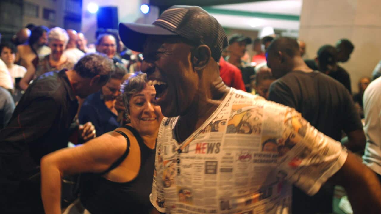 La Salsa Vive_Still.jpg