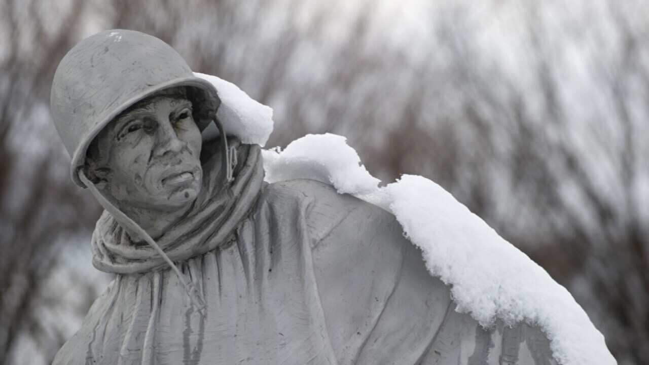 washington_statute_snow_110128_B_getty_1827284833