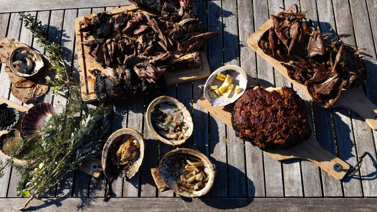 Cooking Alive Cooking over fire keeps culture alive in Lutruwita | SBS Food
