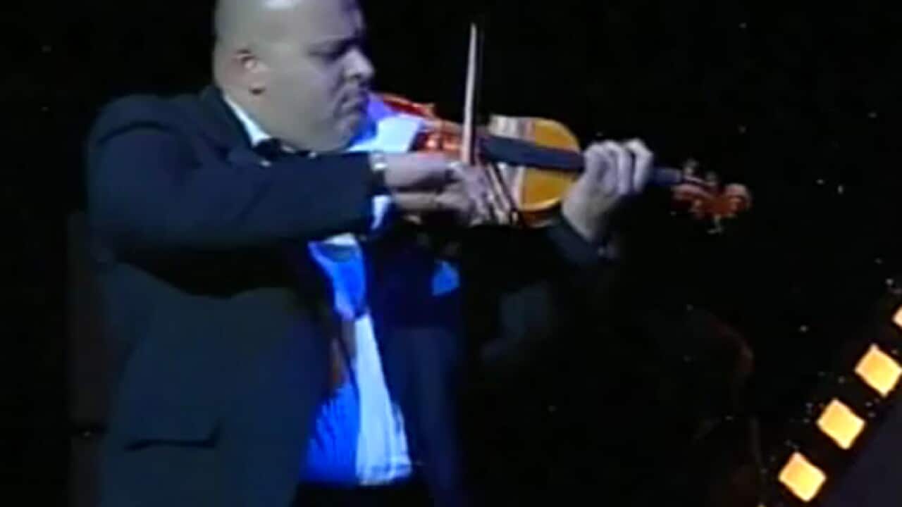 concordia_violinist_120119_B_YouTube_1868225585