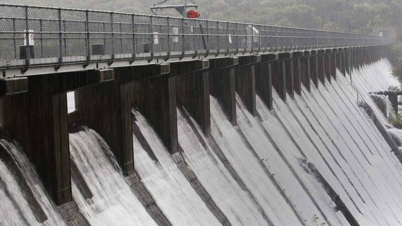 Manly Dam spill in Sydney’s north could affect 800 homes