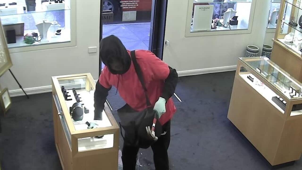 Armed robbery at a jewellery shop in Toorak.