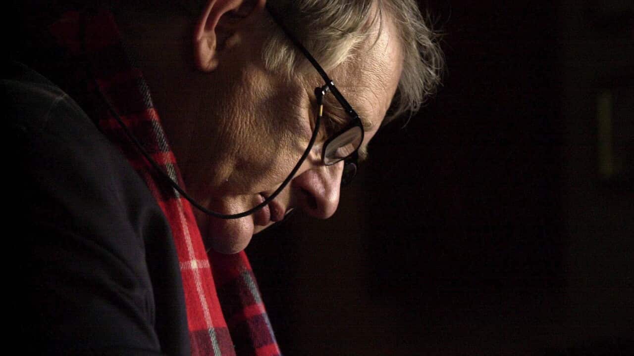 Sydney, September 29, 2002. Bob Ellis at the Bellevue Hotel in Paddington to launch his new book "Goodbye Babylon".