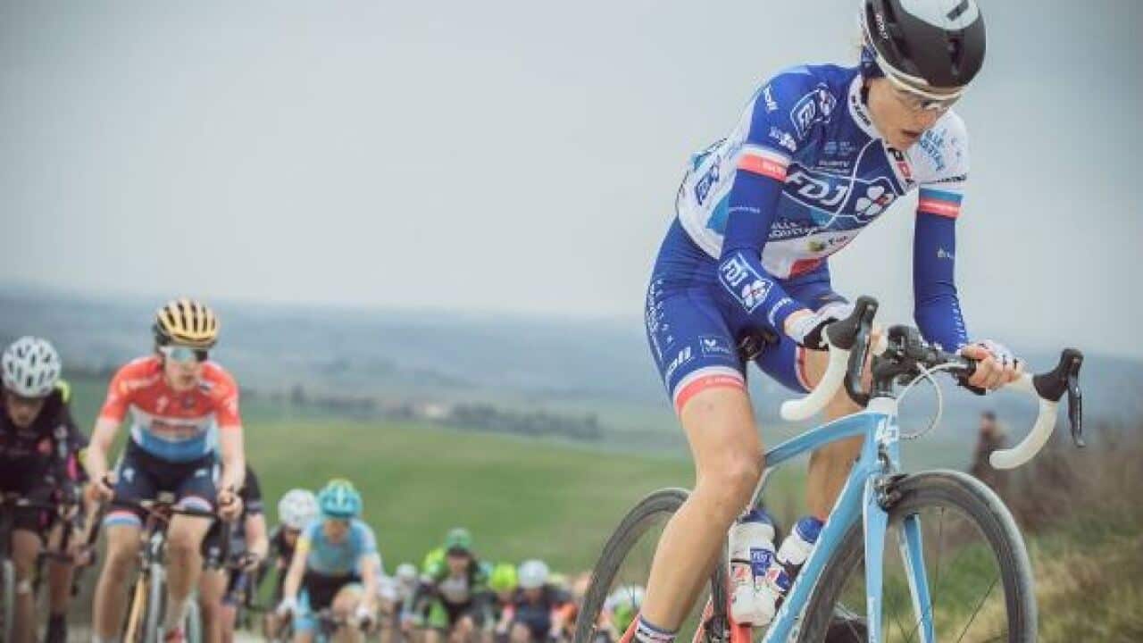 Shara Gillow in action at the 2017 Strade Bianche