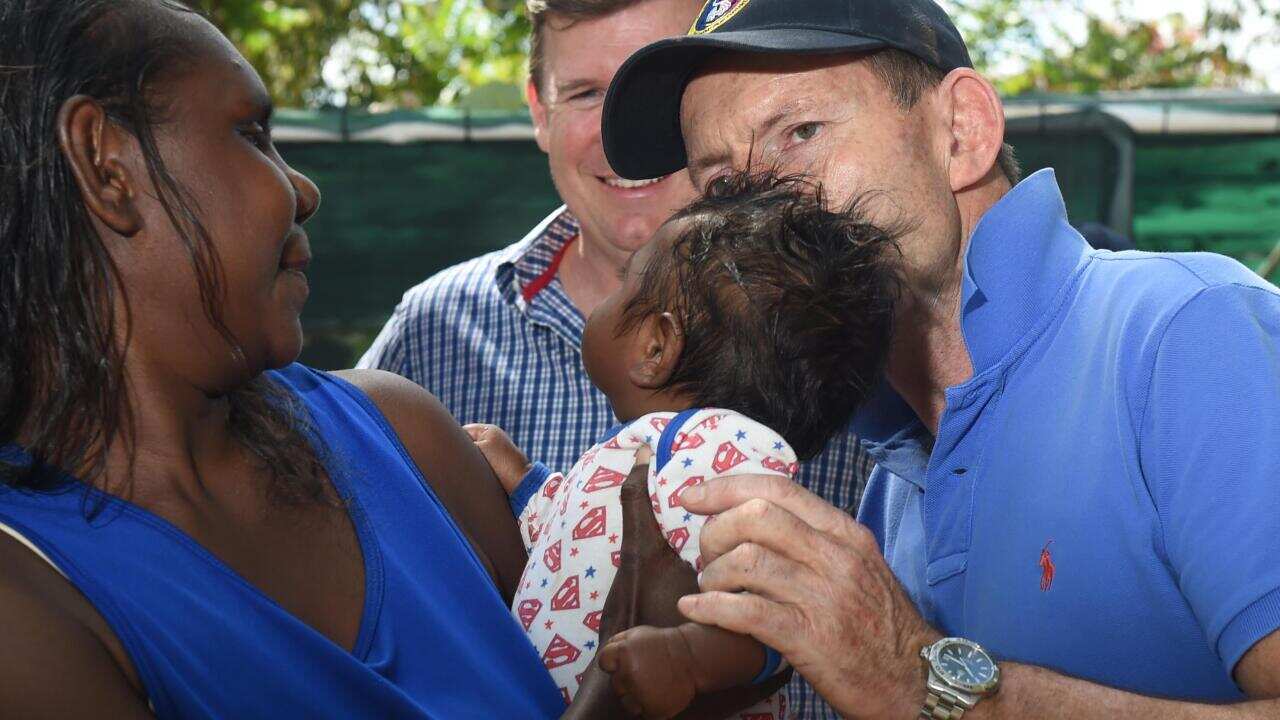 abbott_kiss.jpg
