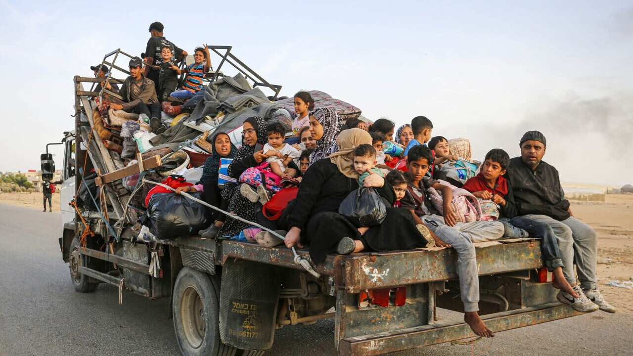 Palestinians migrate again after heavy attacks on Rafah