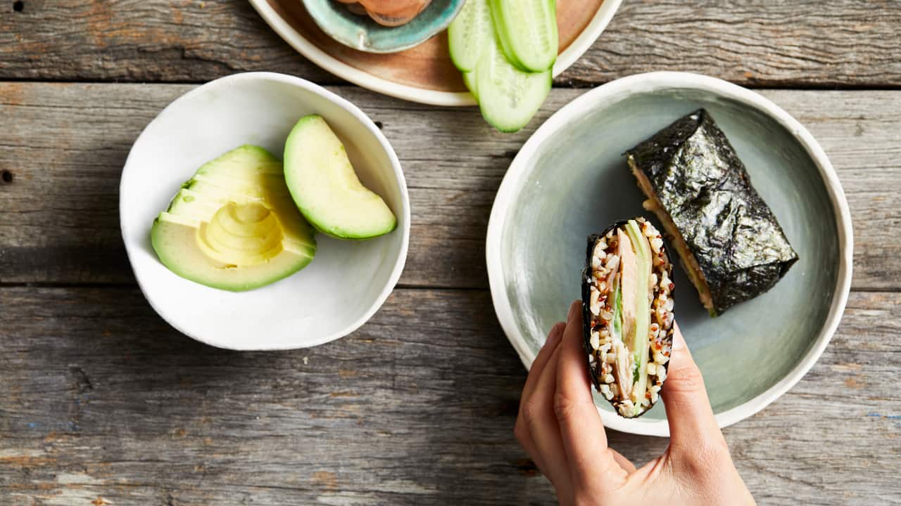 Onigirazu (tuna sushi sandwiches with pickled red radish)