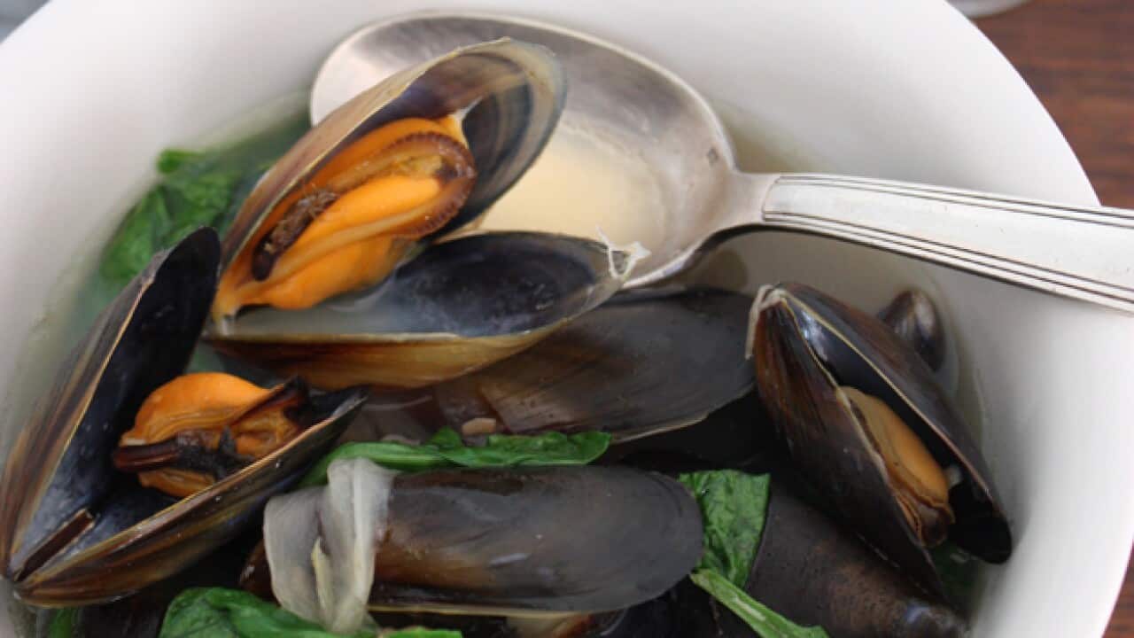 Mussel-broth_3_1099301075