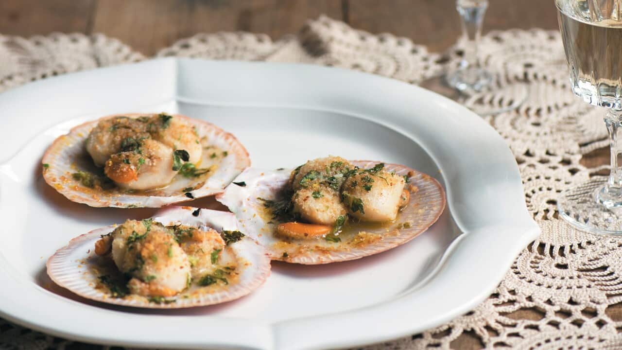 Oven-baked scallops (capesante gratinate)
